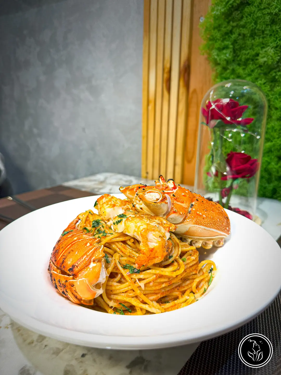 L'avenue Café and Restaurant